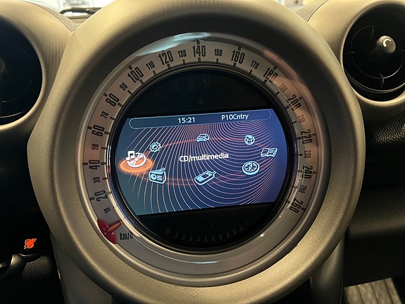MINI Cooper S 19 of 30
