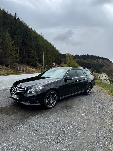 Mercedes-Benz E 250 4 of 23