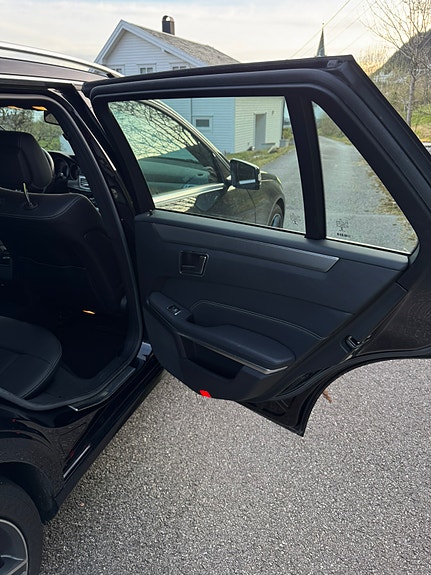 Mercedes-Benz E 250 15 of 23
