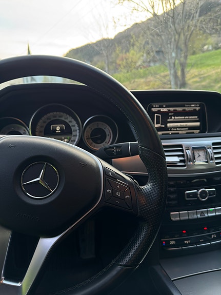 Mercedes-Benz E 250 18 of 23