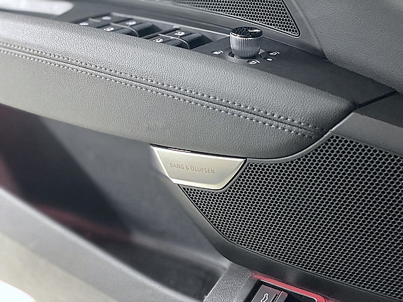 Audi e-tron GT 24 of 28