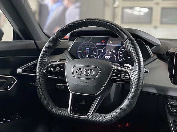 Audi e-tron GT 20 of 28