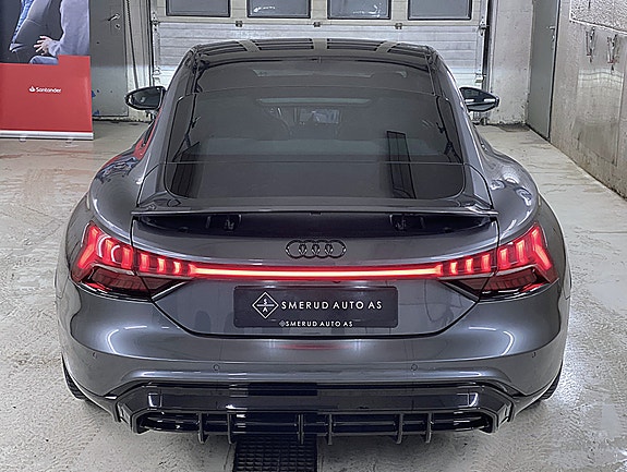 Audi e-tron GT 12 of 28