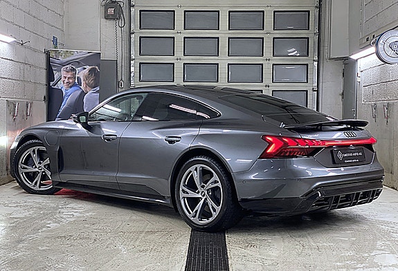 Audi e-tron GT 5 of 28