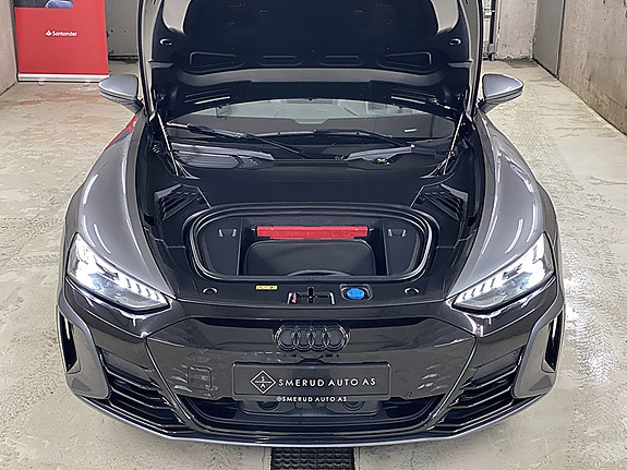 Audi e-tron GT 10 of 28