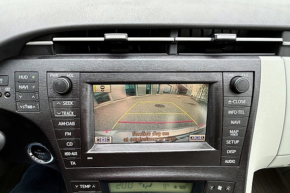 Toyota Prius 19 of 30
