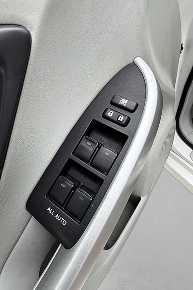 Toyota Prius 22 of 30