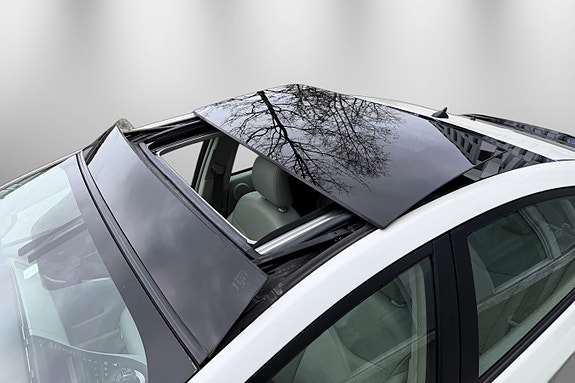 Toyota Prius 25 of 30
