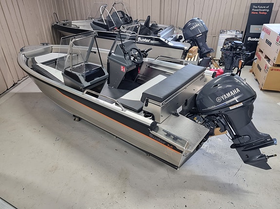 Ny båt ! Overligger/Utstillingsbåt. Buster M 2 m/Yamaha F 40 hk. Comfort Pakke,