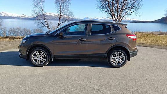 Nissan Qashqai 2 of 5