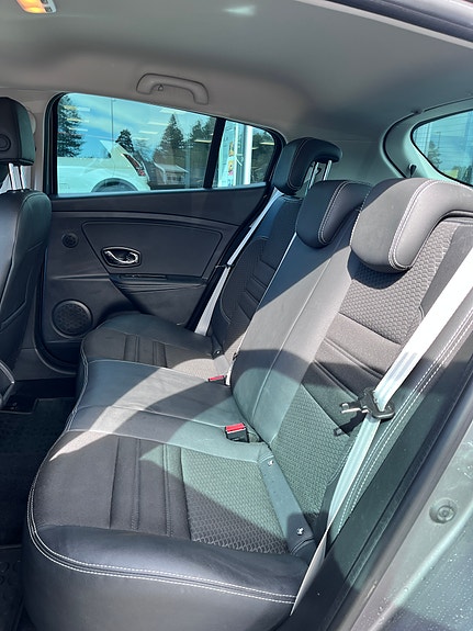 Renault Megane 12 of 19