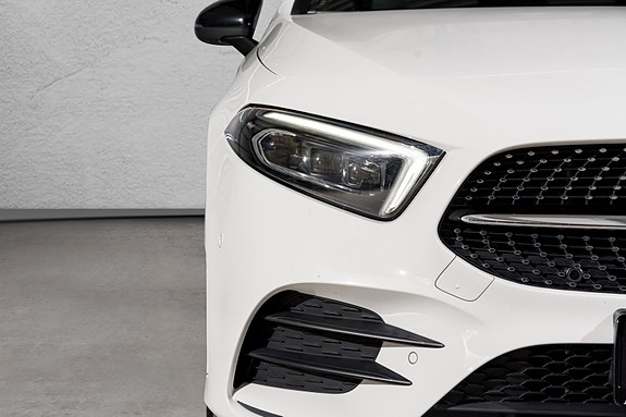Mercedes-Benz A250 e 5 of 5