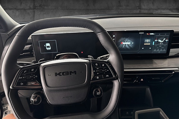 KGM Musso EV 11 of 17
