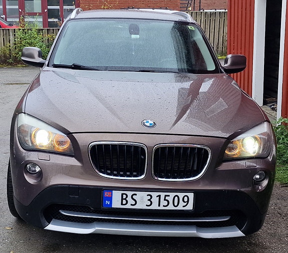 BMW X1 20 of 24