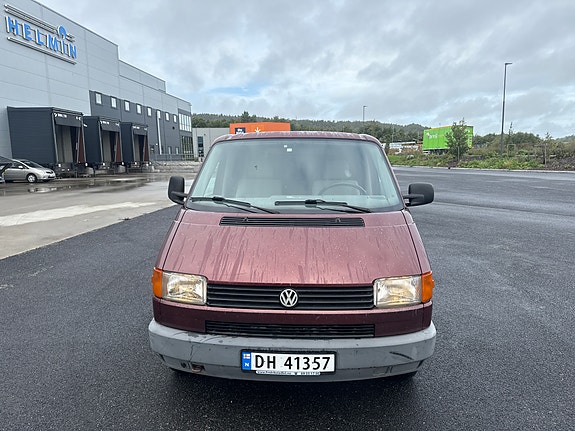 Volkswagen Caravelle 12 of 14