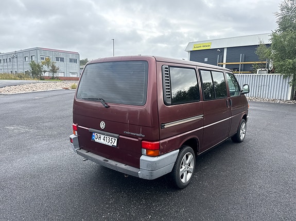 Volkswagen Caravelle 9 of 14