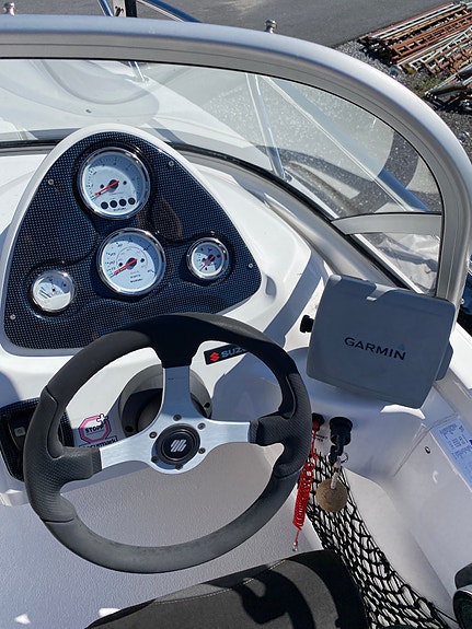 Morgan 5250 Bowrider 17 fot 28 of 30