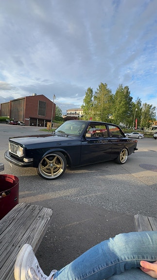 Volvo 142 2 of 13