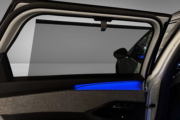 Peugeot e-5008 25 of 30