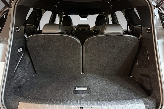 Peugeot e-5008 29 of 30