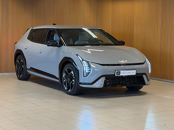 Kia EV4 2 of 5