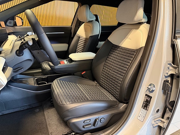 Kia EV4 17 of 30