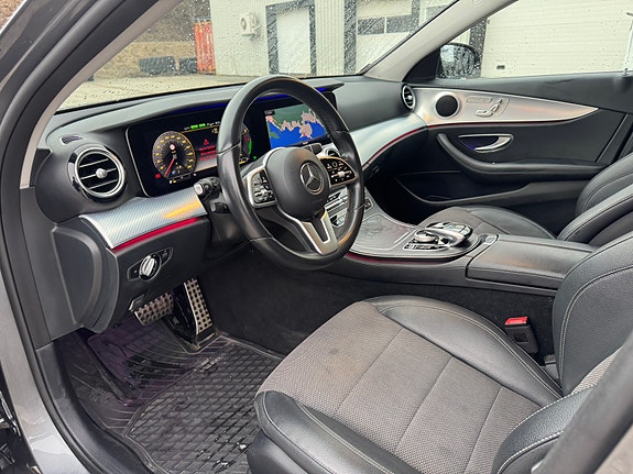 Mercedes-Benz E300 de 7 of 10