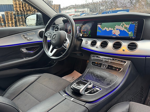 Mercedes-Benz E300 de 6 of 10