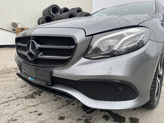 Mercedes-Benz E300 de 10 of 10