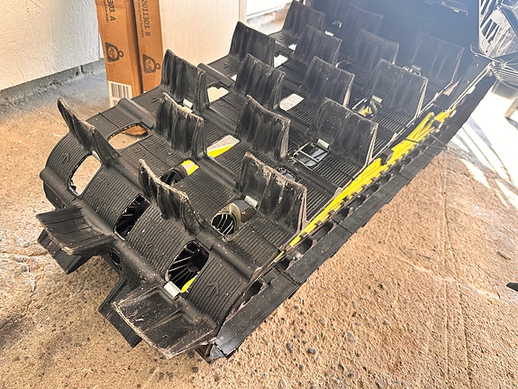 Polaris 850 RMK Khaos Slash 5 of 5