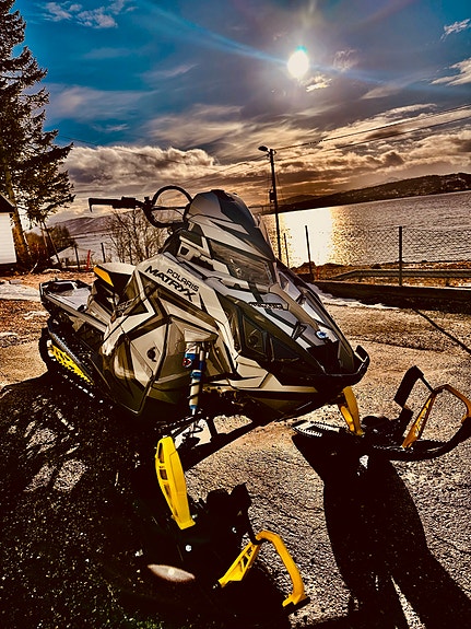 Polaris 850 RMK Khaos Slash 2 of 5