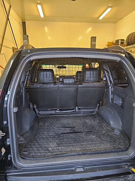 Toyota Land Cruiser 10 of 18