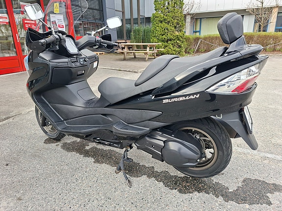 Suzuki AN 400Z Burgman 10 of 13