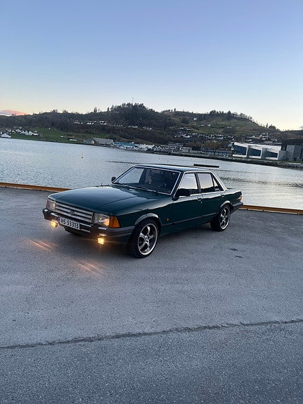 Ford Granada 2 of 12