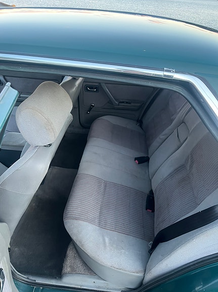 Ford Granada 9 of 12