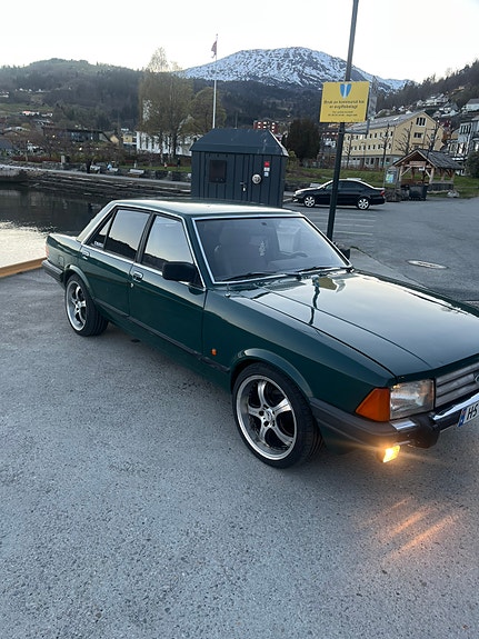 Ford Granada 3 of 12