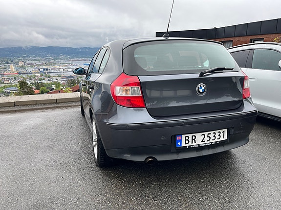 BMW 116i 4 of 5