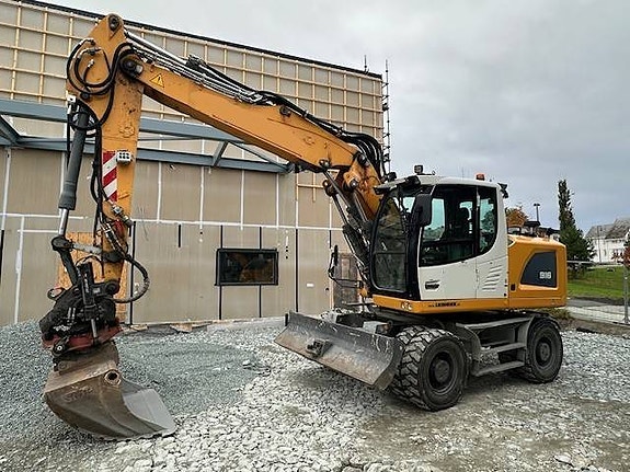Liebherr A 916