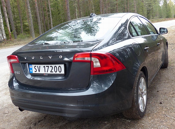 Volvo S60 2 of 6