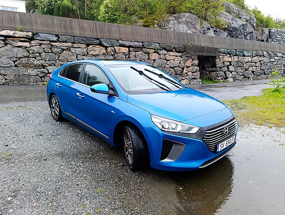 Hyundai IONIQ 4 of 5