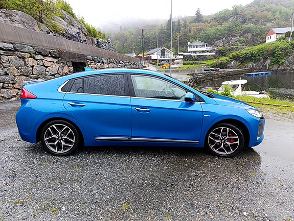 Hyundai IONIQ 5 of 5