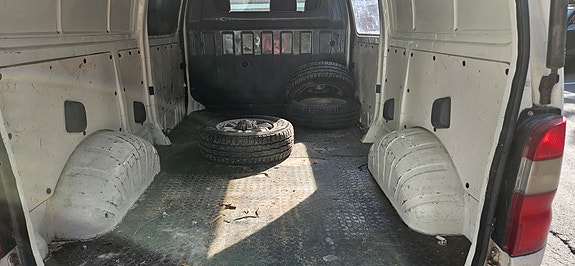Toyota HiAce 15 of 15