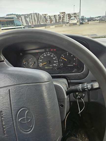 Toyota HiAce 7 of 15