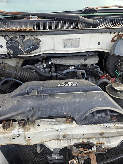 Toyota HiAce 6 of 15