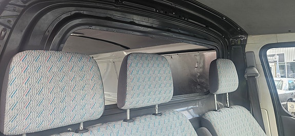 Toyota HiAce 12 of 15