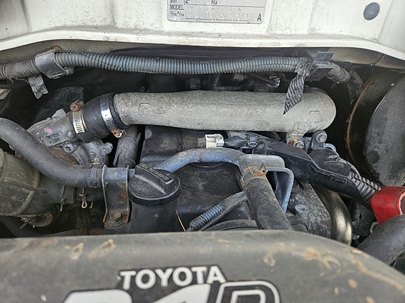 Toyota HiAce 5 of 15