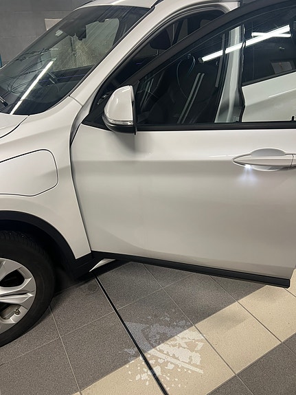 BMW X1 20 of 25