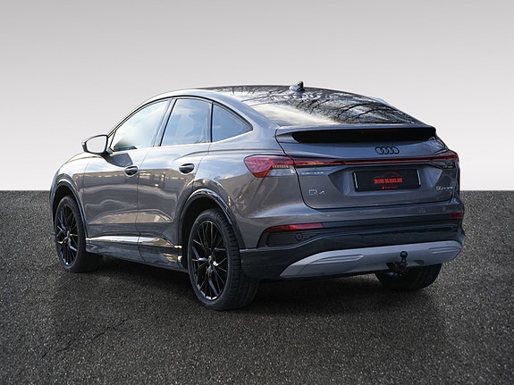 Audi Q4 e-tron 10 of 30