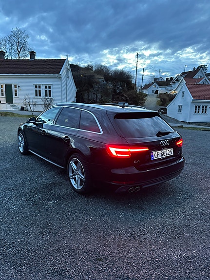 Audi A4 4 of 5