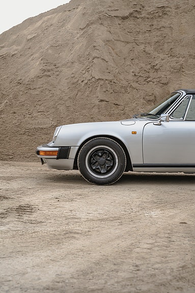 Porsche 911 12 of 19